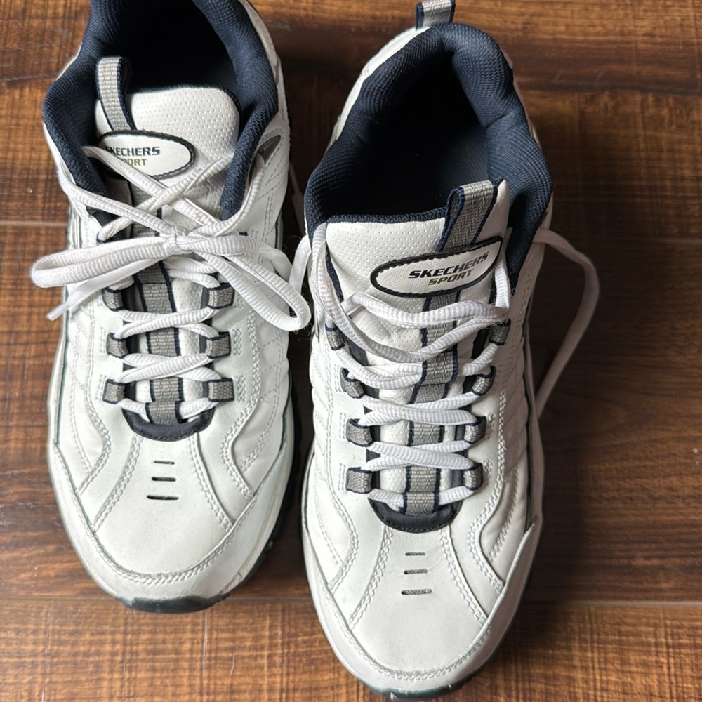 Skechers sport reprint white memory foam tennis shoes , men’s size 11